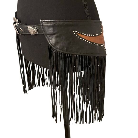 Diamond Leathers Women’s Fringe/Silver Studded Leather Western/Cowgirl Belt - Picture 6 of 15
